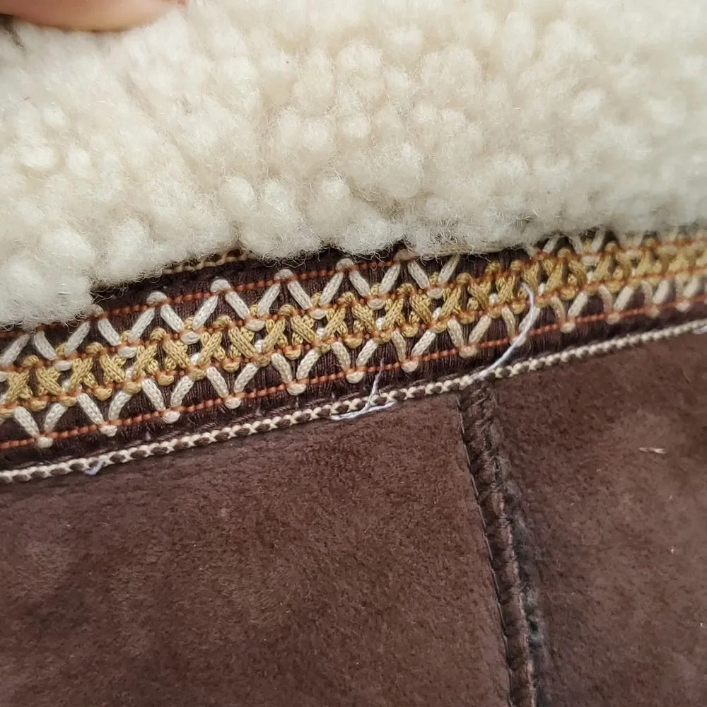 UGG 5273 Leather Boots 7